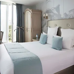 Plaza Elysées Hotel