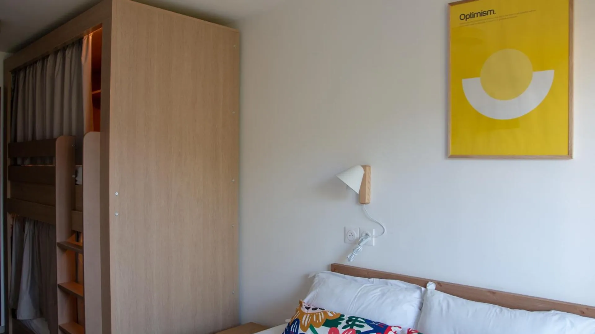The People - Paris Bercy Hostel